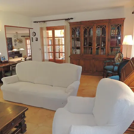 En Con Piscina Privada Holiday home